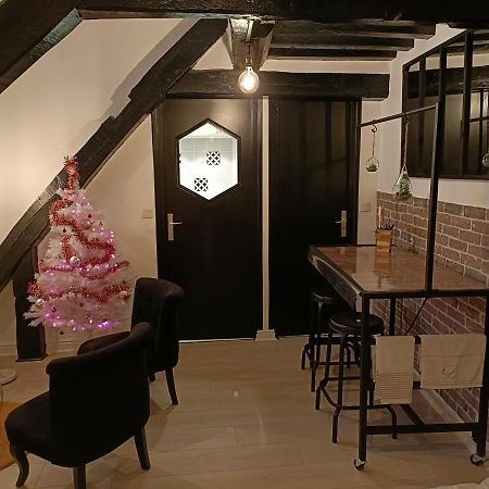 Le Coeur Du Centre Historique Refait A Neuf Apartment Honfleur Luaran gambar