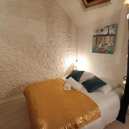Le Coeur Du Centre Historique Refait A Neuf Apartment Honfleur Luaran gambar
