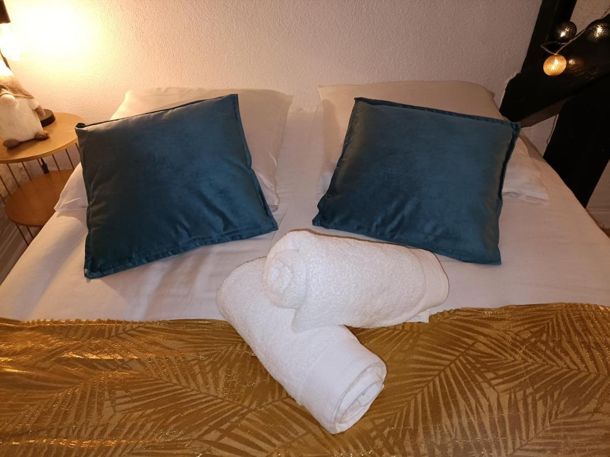 Le Coeur Du Centre Historique Refait A Neuf Apartment Honfleur Luaran gambar