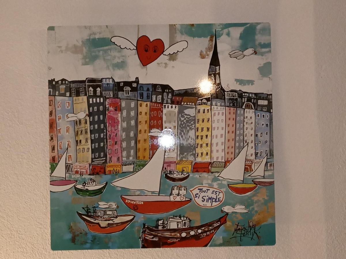 Le Coeur Du Centre Historique Refait A Neuf Apartment Honfleur Luaran gambar